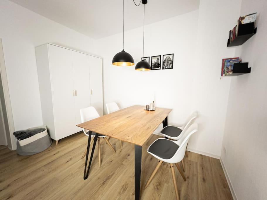 Wohlfuehl-Oase Mitten In Der Stadt - Garten, Grill, Netflix Und Drucker ไลป์ซิก ภายนอก รูปภาพ